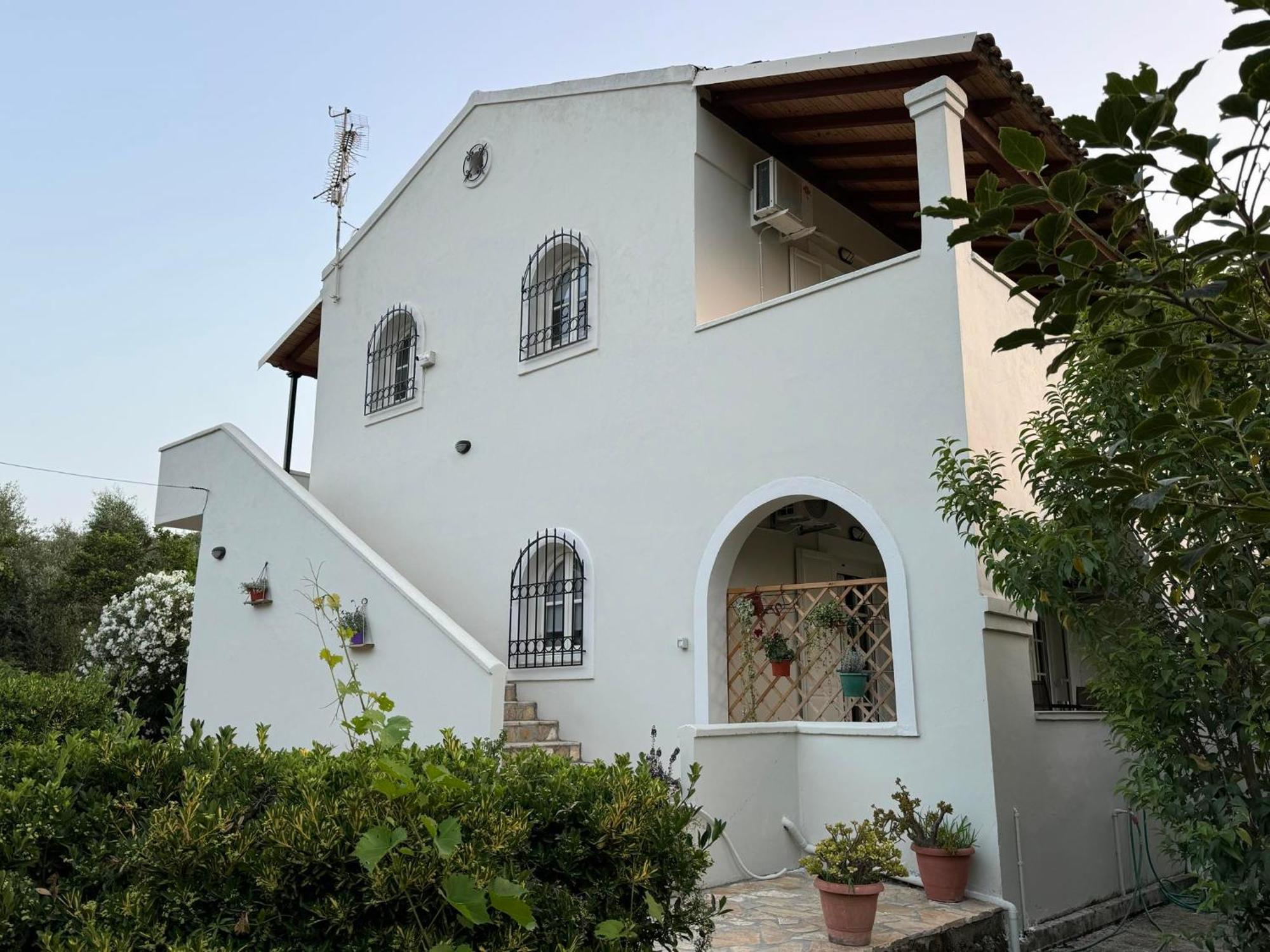 Kouros Apartments Litheres Exterior photo